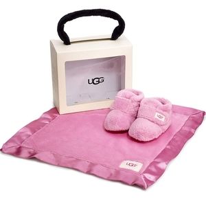 UGG Unisex-Child Bixbee and Lovey Ankle Boot - Bubblegum